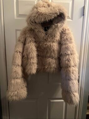 Faux Fur Hooded Jacket in Beige and white
